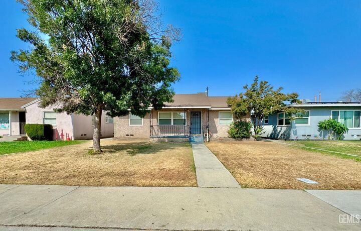 321 Oakdale Drive  Bakersfield CA 93309 photo