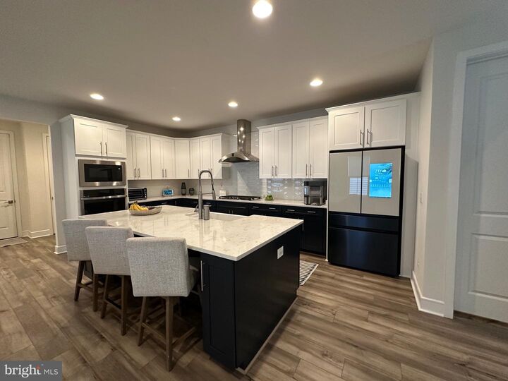 Property Photo:  41912 Blair Woods Drive  VA 20148