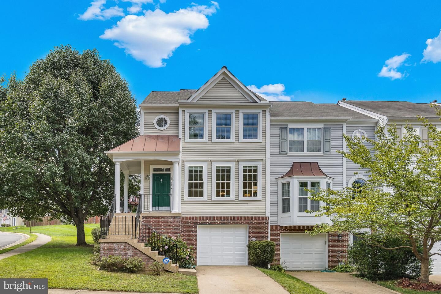 Property Photo: 15582 Winding Creek Drive VA 22025