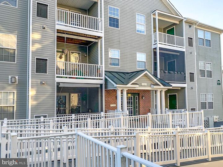 Property Photo:  45521 Westmeath Way E34  MD 20634 