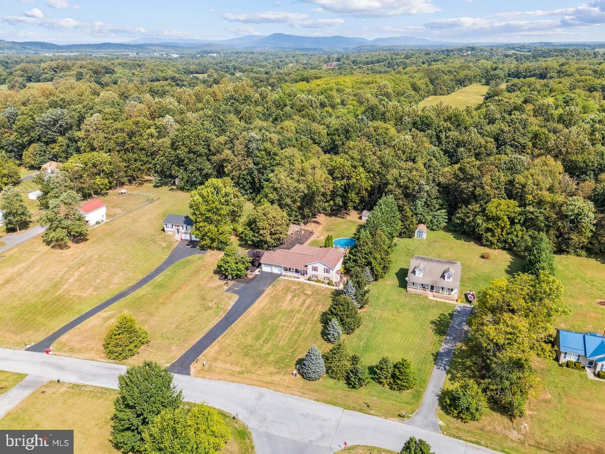 Property Photo:  431 Canterbury Drive  WV 25403 