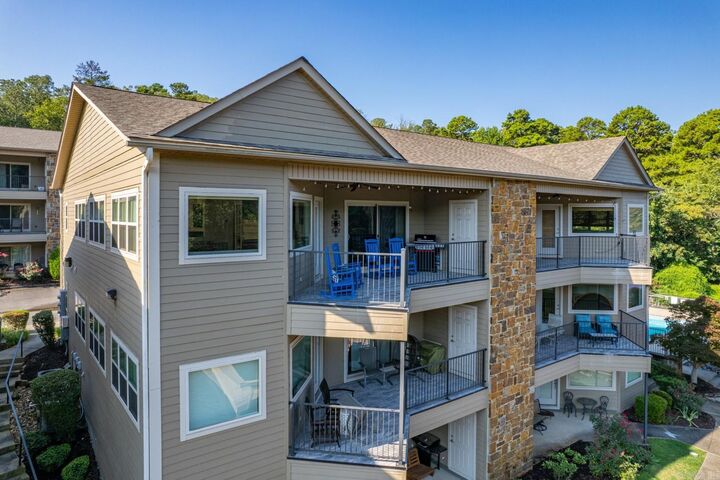 Property Photo: 640 Arkridge Road, Unit K-2 AR 71913