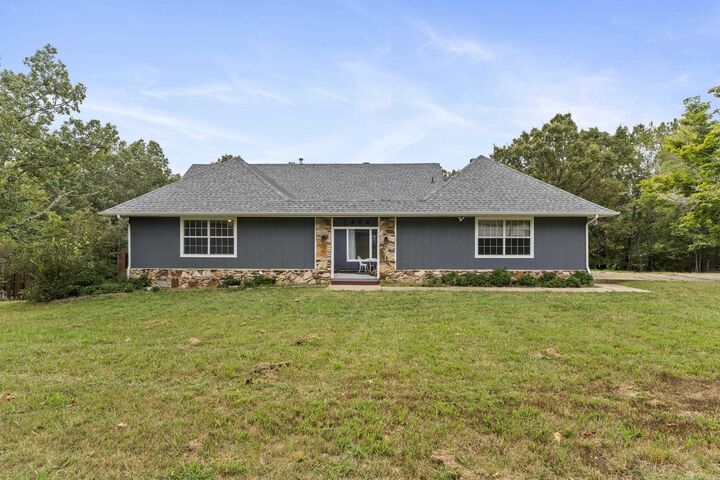 Property Photo: 2404 Russell Lane AR 72653