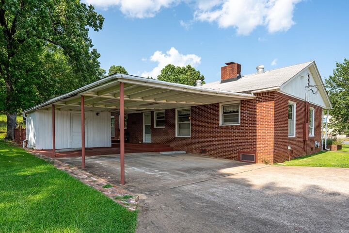 Property Photo: 393 Hwy 65 N AR 72032