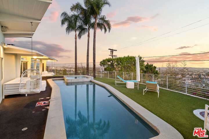 Property Photo:  8411 Hollywood Blvd  CA 90069 