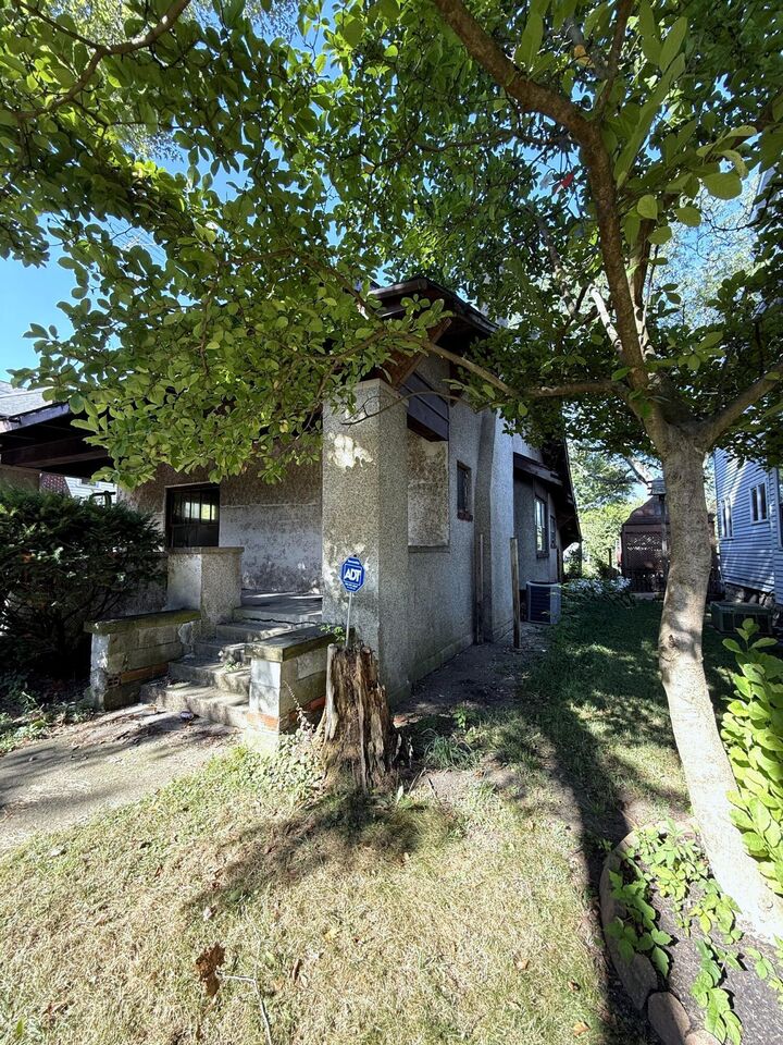 Property Photo: 289 Summit Street OH 43302