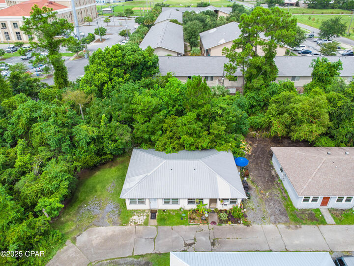 Property Photo: 715 W 13th Street 12-13 FL 32401