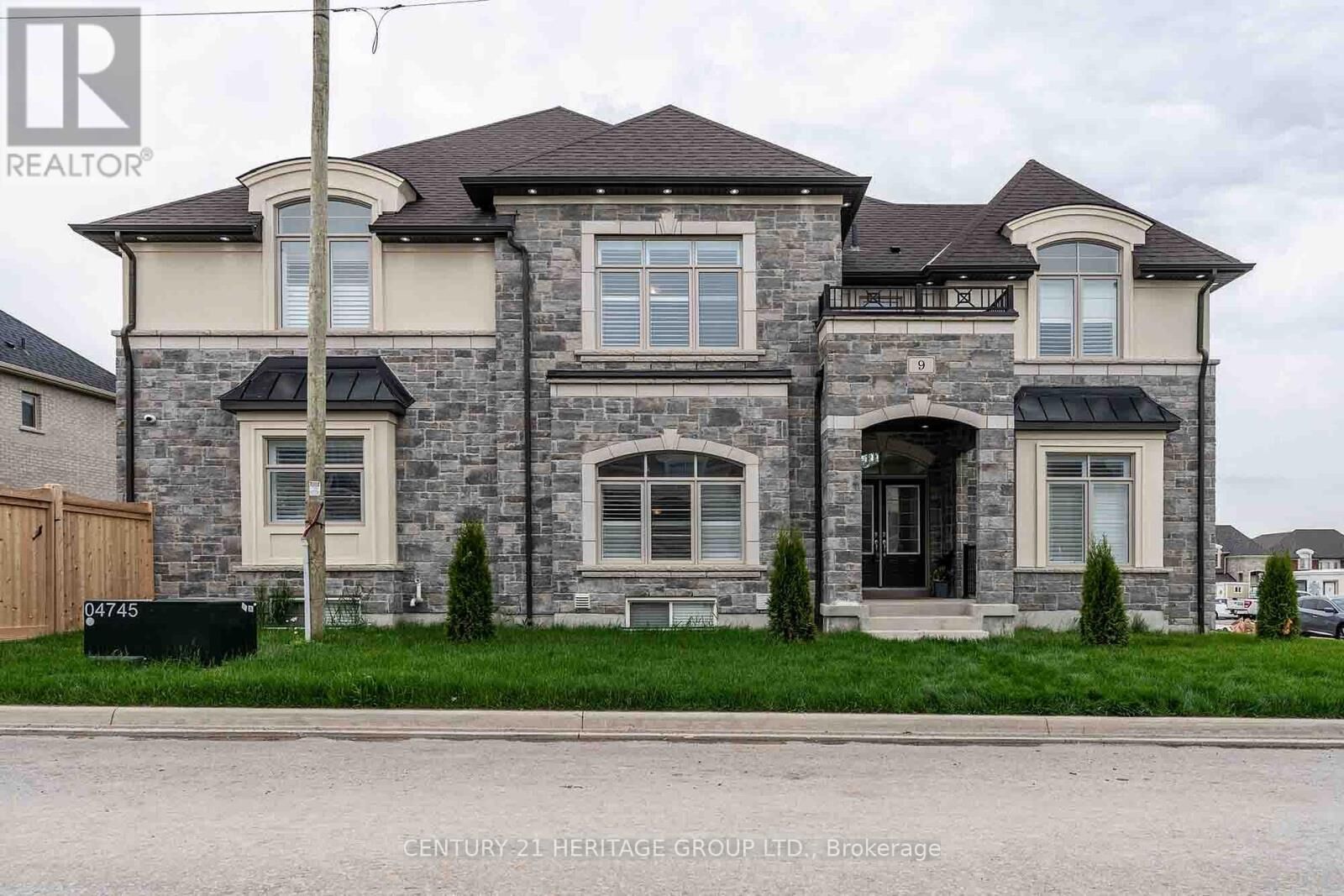 Property Photo: 9 Cranley Road ON L9N 0T7