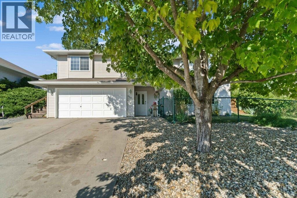 Property Photo: 320 17 Street Southeast BC V1E 1R7