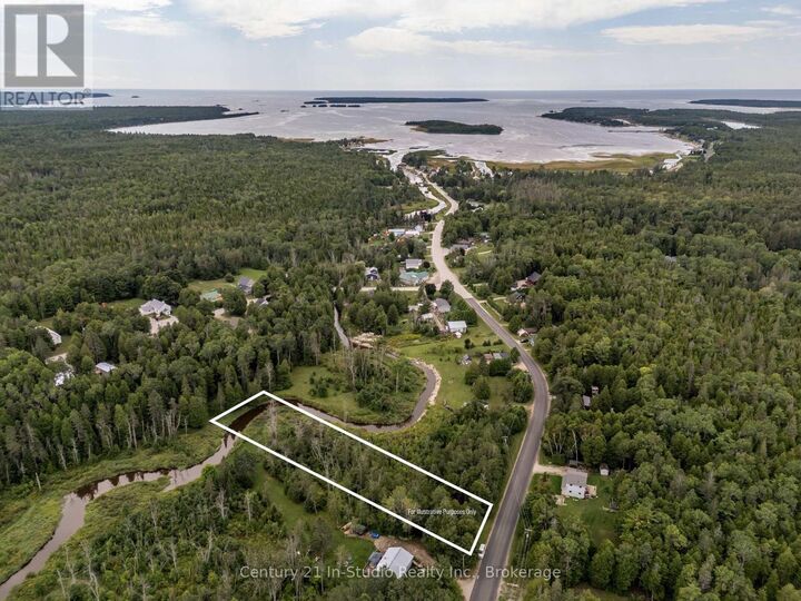 Property Photo:  624 Stokes Bay Road  ON N0H 1W0 