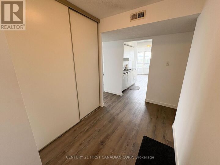 Photo de la propriété:  30 Chapman Court 902  ON N6G 4Y4 