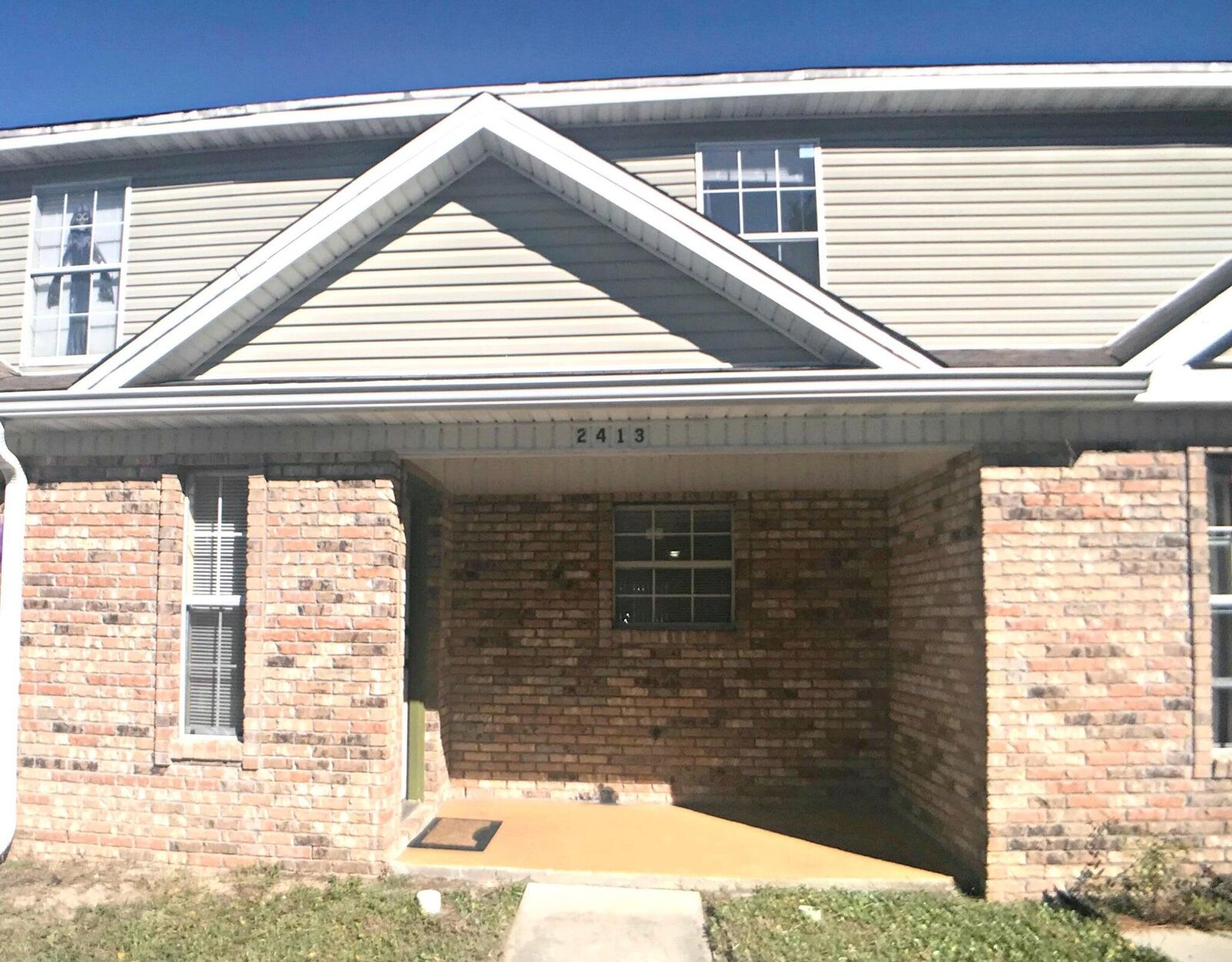 Property Photo: 2413 Suwanee Lane FL 32547