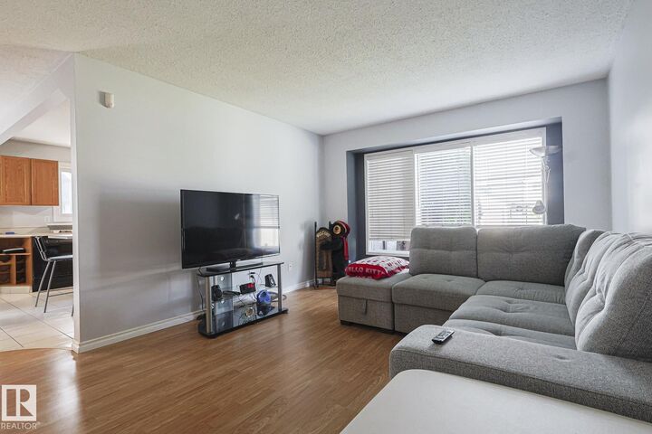 Property Photo: 10439 16 Avenue NW AB T6J 5T1