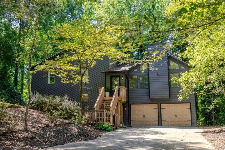 Property Photo: 123 Williamsburg Lane GA 30189