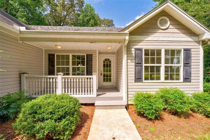 Property Photo:  312 Wingate Road  GA 30540 