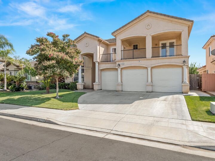 Property Photo:  5779 W Bluff Avenue  CA 93722