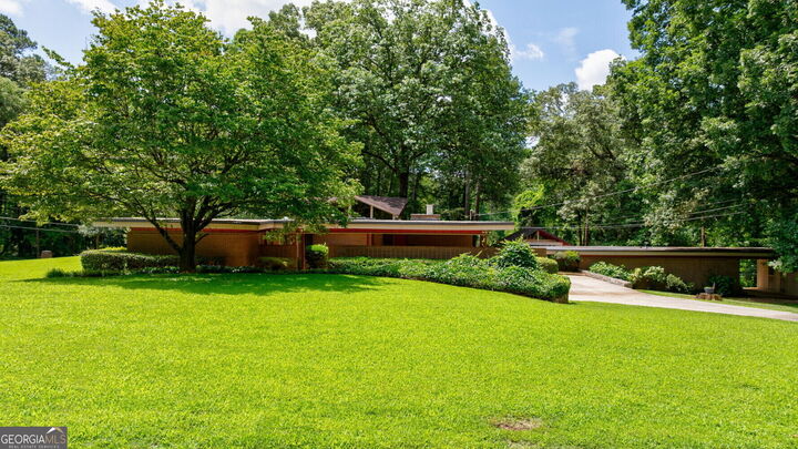 Property Photo: 4296 Durham Circle GA 30083