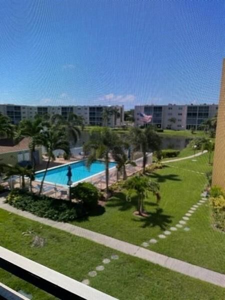 Property Photo: 314 SE 10th St 306 FL 33004