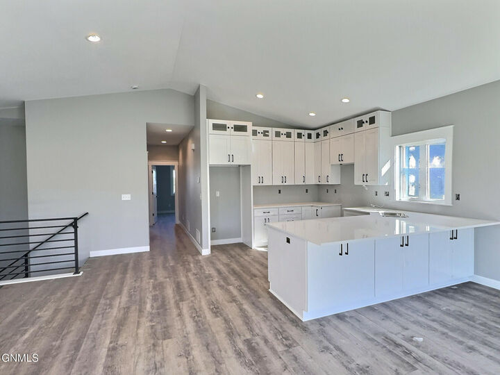 Property Photo: 501 Lena Court SE ND 58554