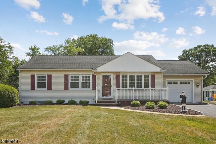 18 Edgewood Ter  Bridgewater Twp. NJ 08807 photo