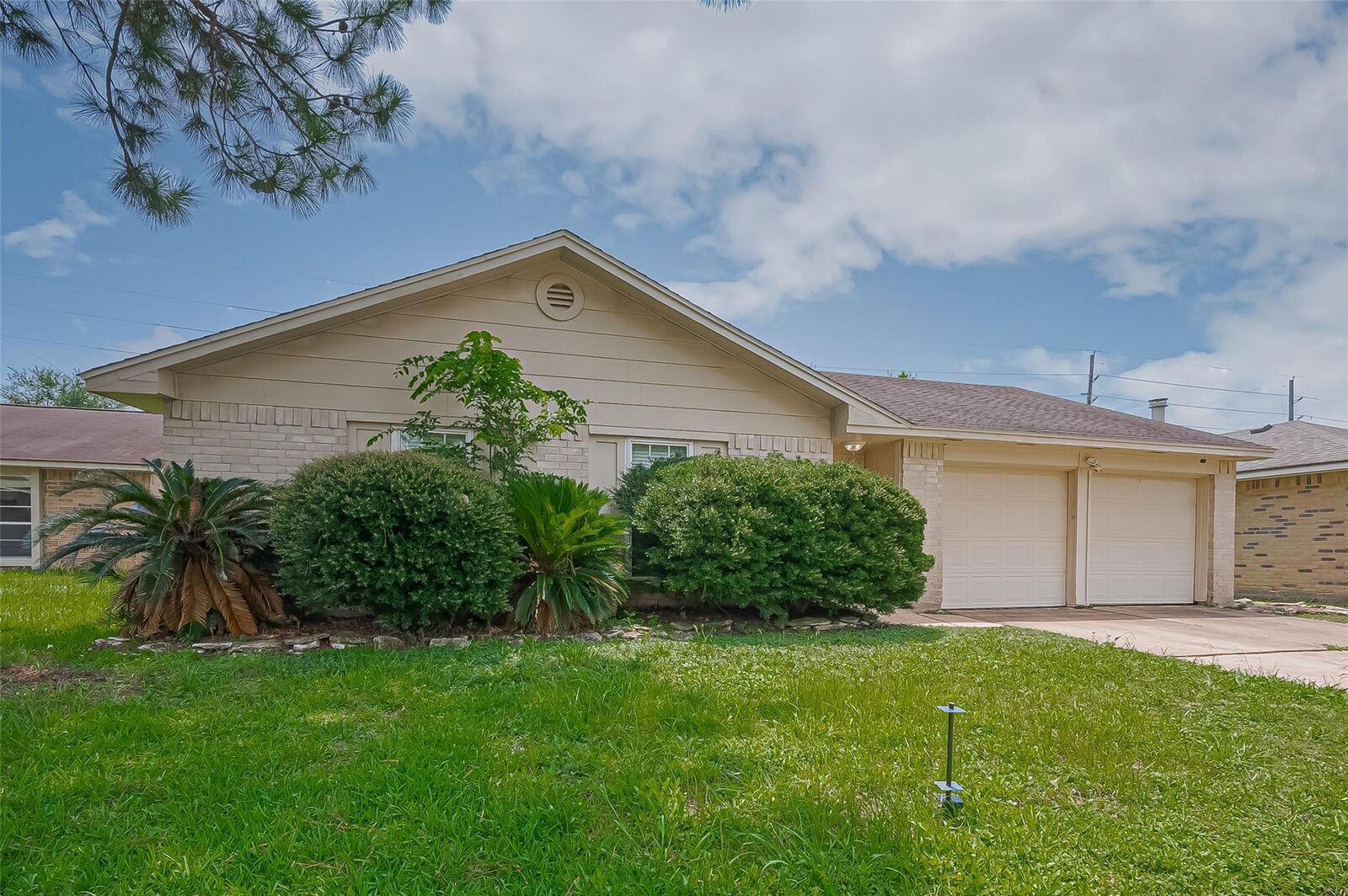 Property Photo:  7306 Bubbling Brooks Lane  TX 77095 