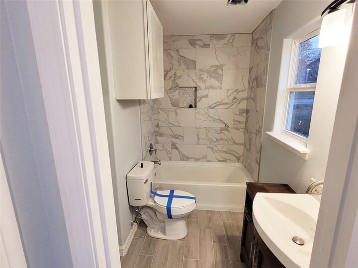 Property Photo: 189 W Lakeview TX 77360
