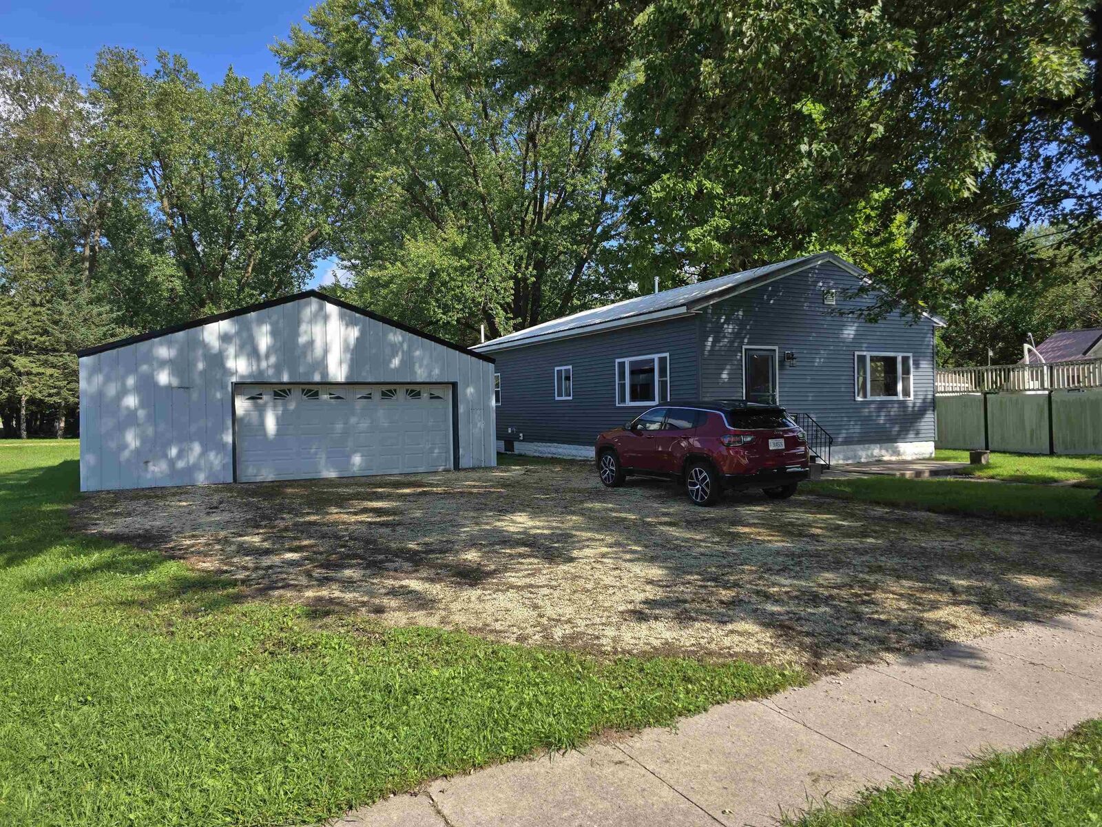 Property Photo: 205 SW 8th Avenue IA 50662