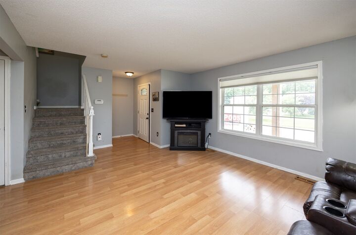 Property Photo: 3213 SW Townpark Circle IA 50023