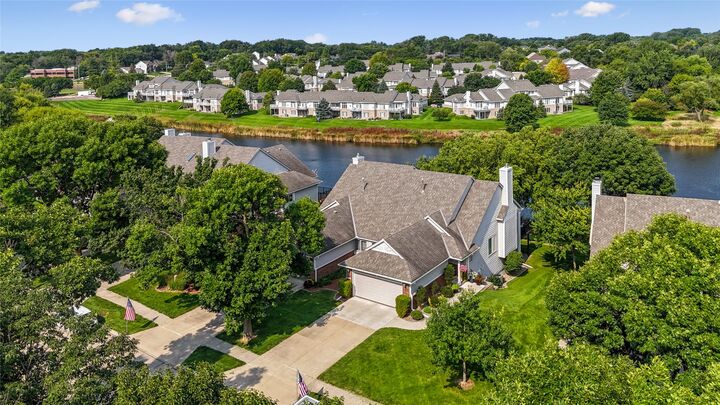 Property Photo: 1450 Dover Bay Drive IA 50325