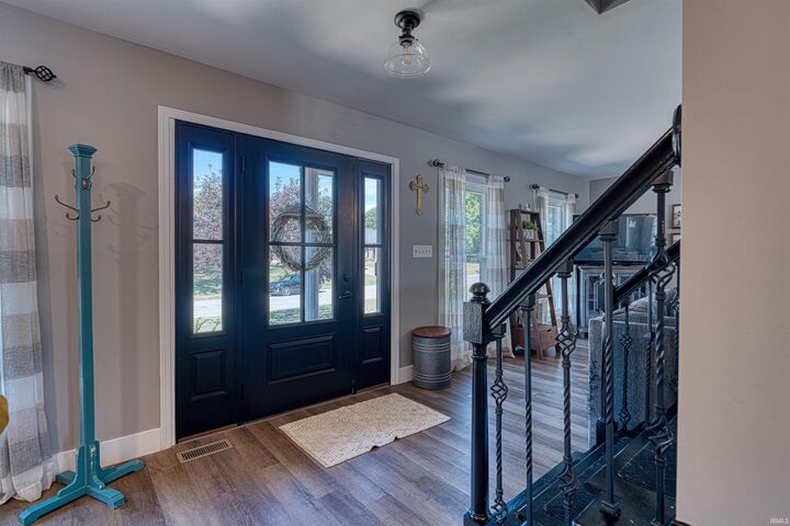 Property Photo:  424 Summerland Court  IN 47712 