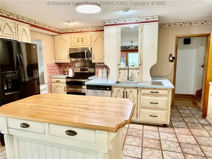 Property Photo: 500 Spring Street WV 25271