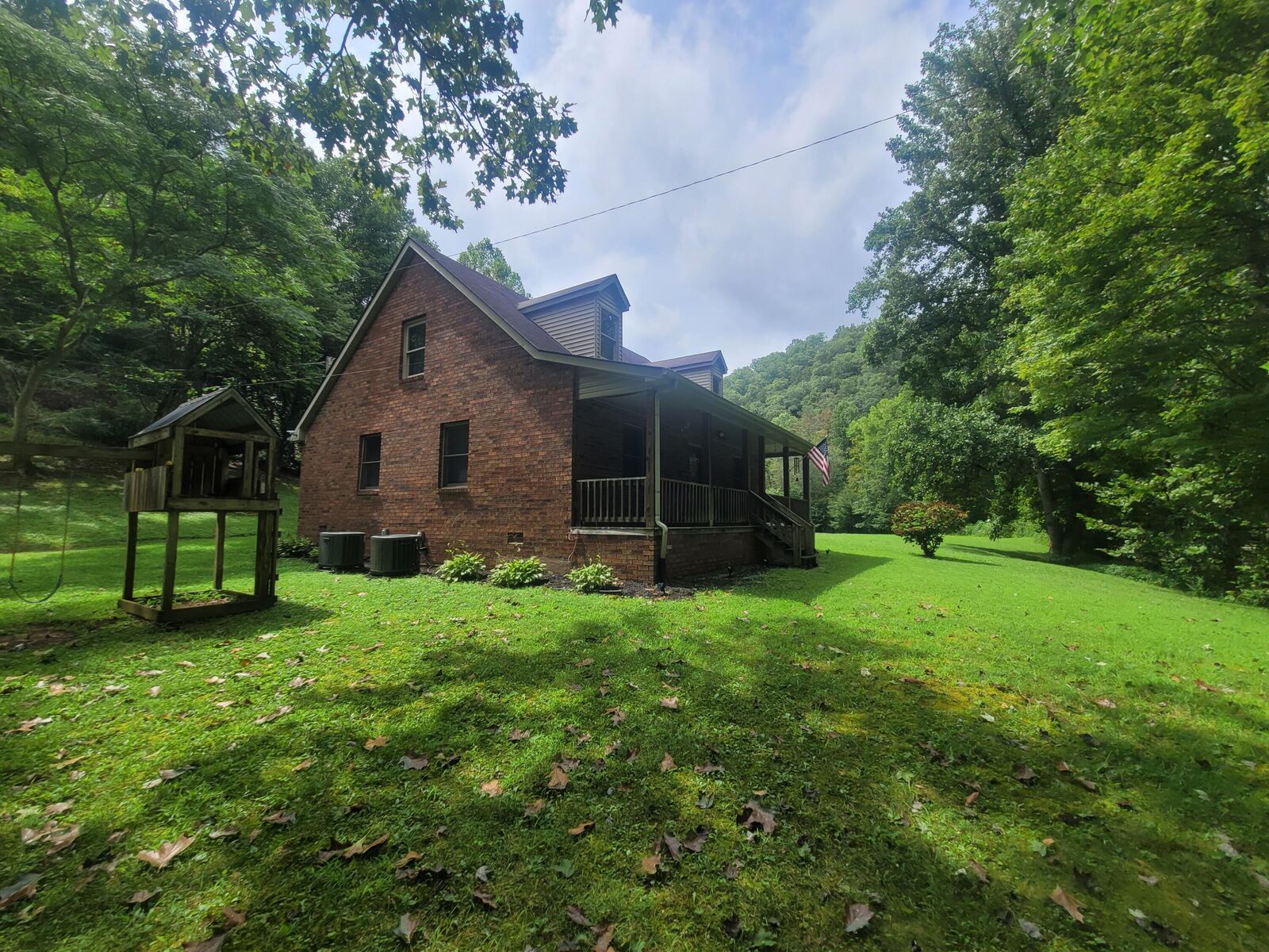 Property Photo: 2465 US-421 KY 40840