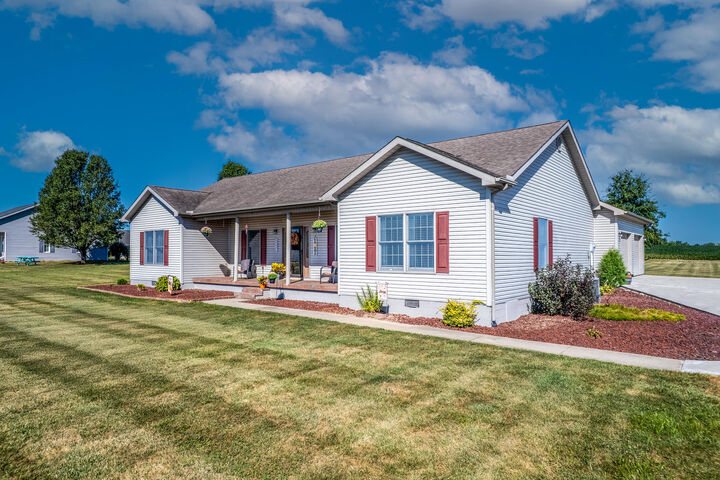 Property Photo:  60 Keith Way  KY 41189 