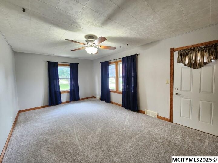 Property Photo:  813 N Tyler  IA 50401