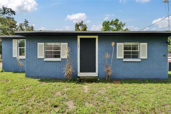 Property Photo: 135 Smith Street FL 33860