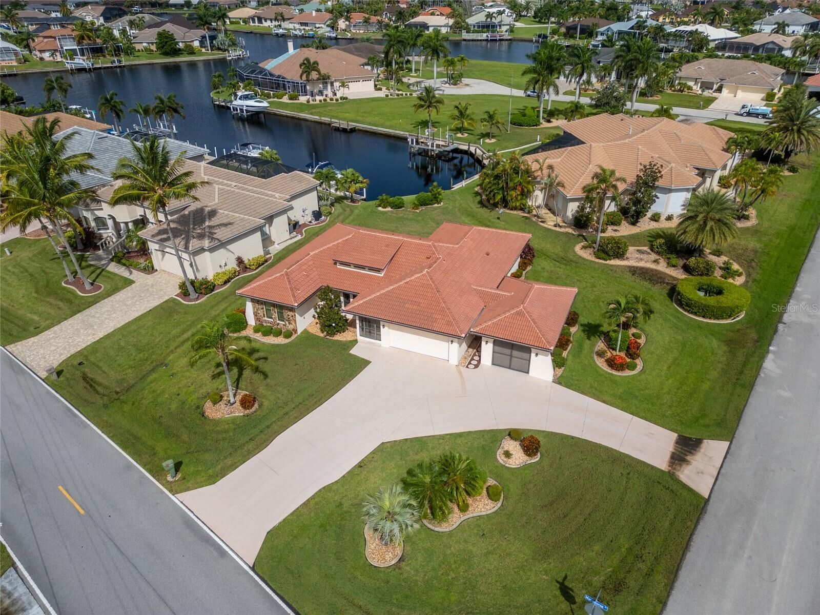 Property Photo: 442 Macedonia Drive FL 33950