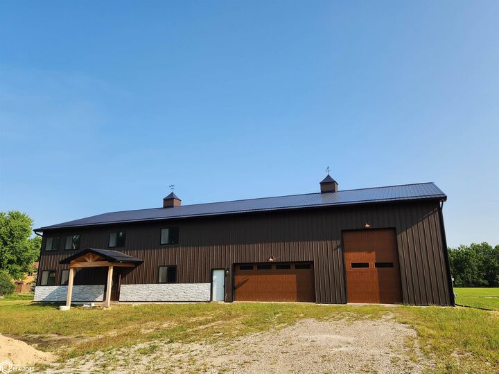 1368 12th Street NE  Mason City IA 50401 photo