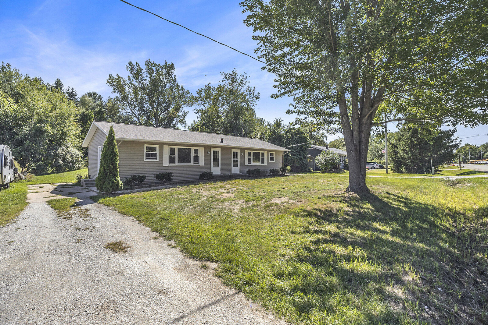 Property Photo: 14360 Leonard Road MI 49456