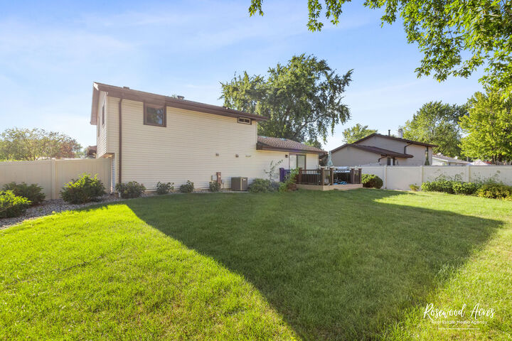 Property Photo: 1008 Mallard Drive IL 60915