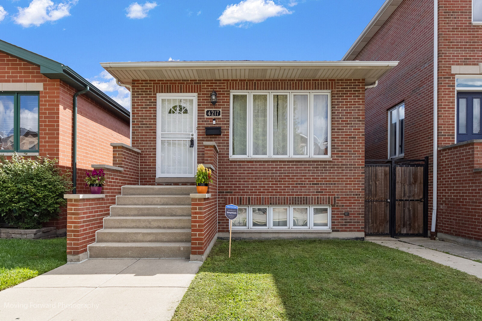 Property Photo:  4217 S Emerald Avenue  IL 60609 