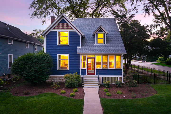 Property Photo:  105 S Wright Street  IL 60540 