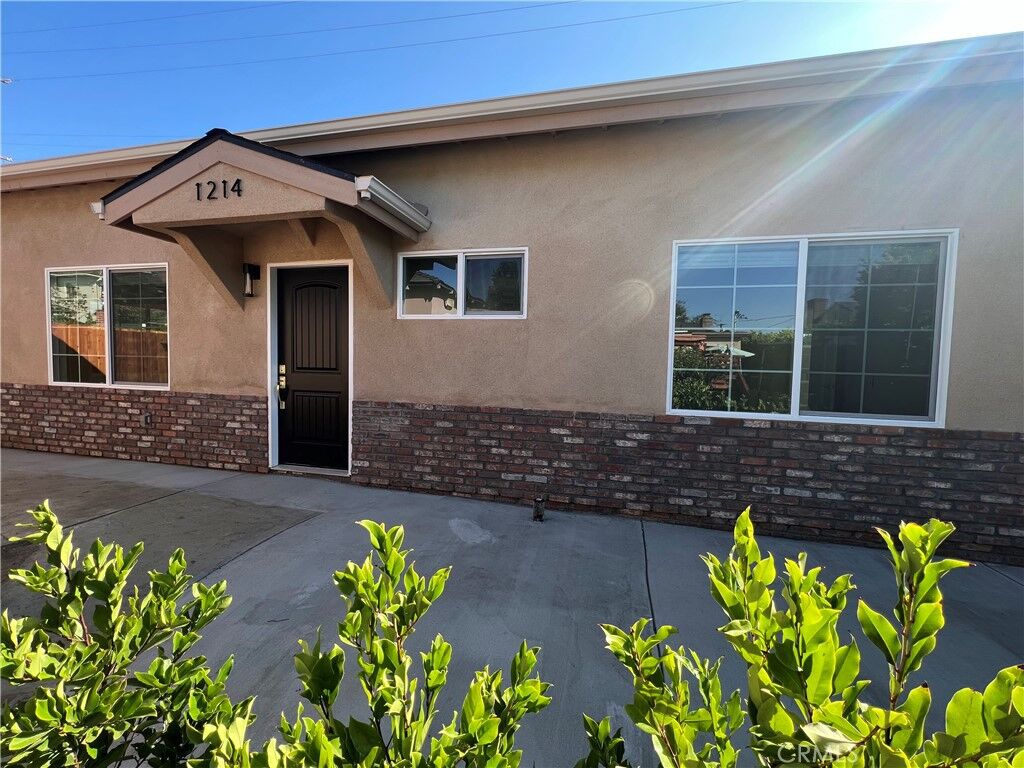 Property Photo: 1214 N Hidalgo Avenue CA 91801