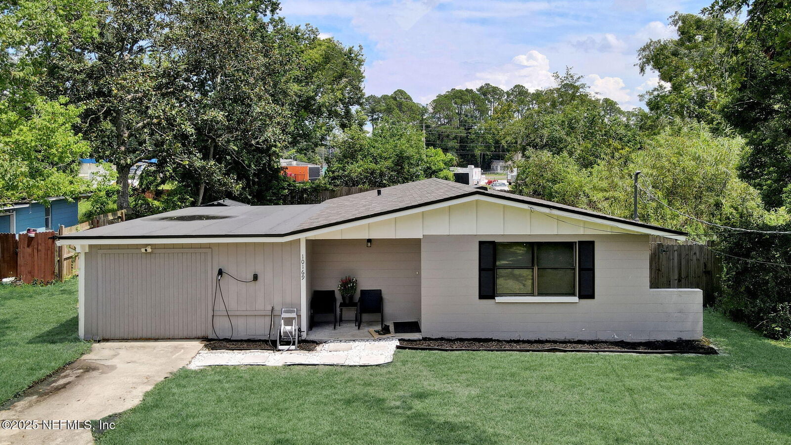 Property Photo:  10169 Melanie Avenue  FL 32218 