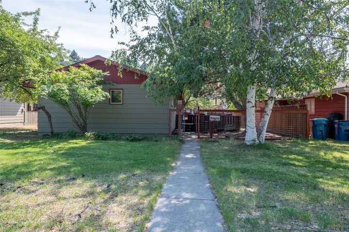 Property Photo: 217 Dixon Avenue MT 59801