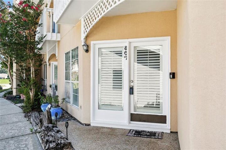 Property Photo: 807 Tops'L Drive 807 LA 70448