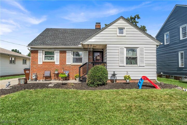 Property Photo: 6483 Kerneywood Road OH 44129