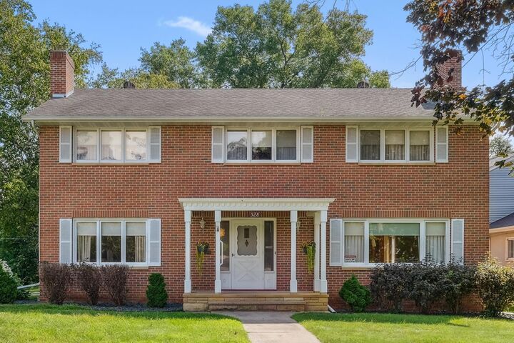 Property Photo: 528 Lexington Parkway S MN 55116