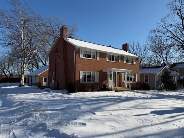 Property Photo:  528 Lexington Parkway S  MN 55116 