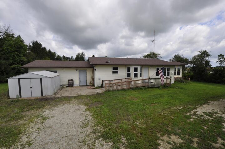 Property Photo: 21906 590th Street MN 55955