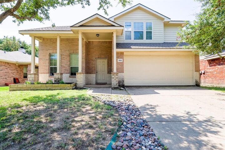 Property Photo: 1001 Acacia Drive TX 75409
